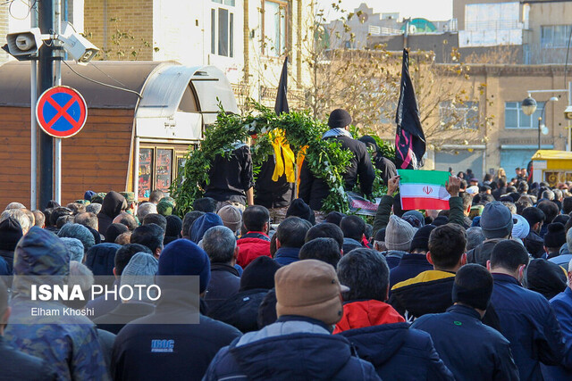 تشییع پیکر پاک شهدای گمنام دفاع‌مقدس در زنجان