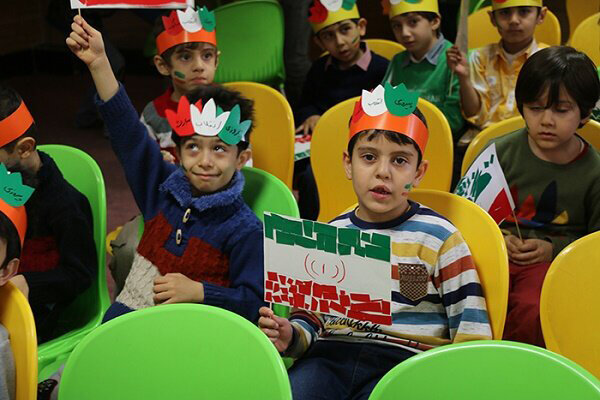 نسل امروز دنبال‌کننده راه کسانی‌ست که انقلاب را به ثمر رساندند