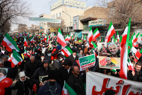 ایران قوی، نتیجه انقلاب اسلامی و ایستادگی مردم