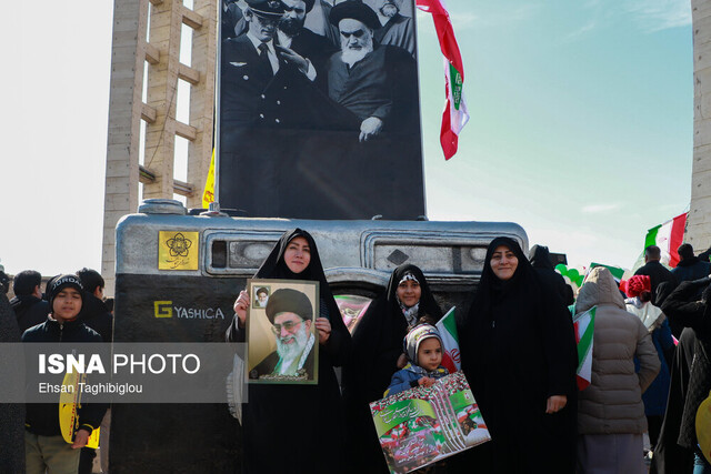 پوشش امدادی راهپیمایی ۲۲ بهمن توسط ۳۰ تیم عملیاتی هلالاحمر زنجان  پوشش امدادی راهپیمایی ۲۲ بهمن توسط ۳۰ تیم عملیاتی هلالاحمر زنجان