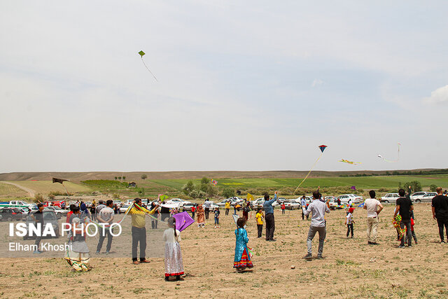 کاروانسرای نیکپی میزبان جشنواره بادبادکها