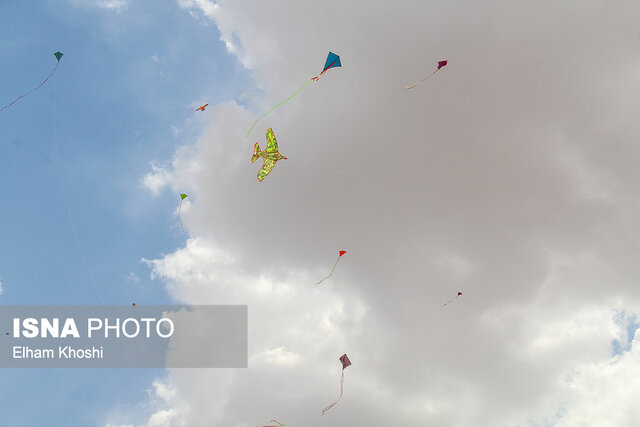 کاروانسرای نیکپی میزبان جشنواره بادبادکها