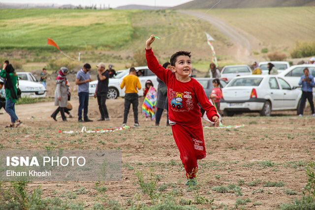 کاروان‌سرای نیک‌پی میزبان جشنواره بادبادک‌ها