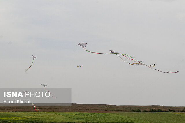 کاروانسرای نیکپی میزبان جشنواره بادبادکها
