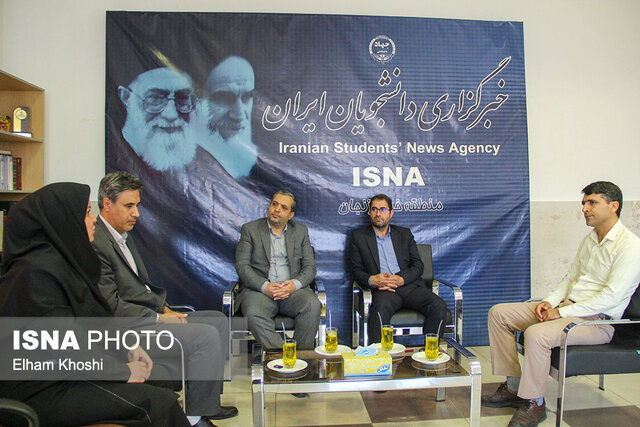 استفاده از ابزار رسانه برای جهاد تبیین لازم و واجب است