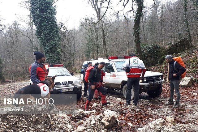 عکس تزئینی است وقتی خستگی در برابر امدادگران هلالاحمر زنجان زانو میزند