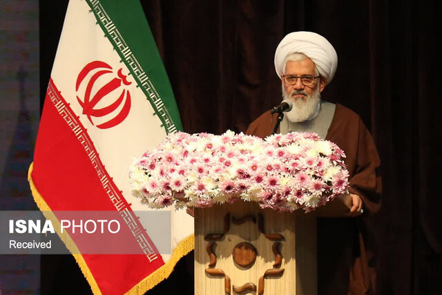 گسترش رسانه میتواند آثار مثبت و منفی به دنبال داشته باشد/ امیدوار و نگرانیم