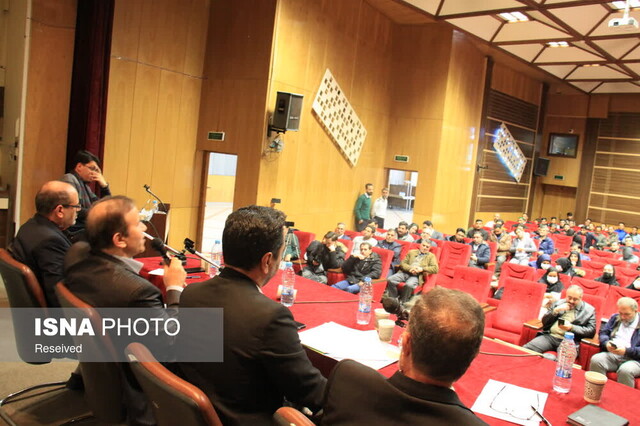 نماینده مورد نظر را با بصیرت انتخاب کنید