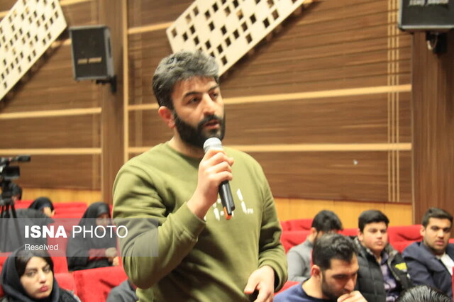 کارهای نماینده مردم نباید از مردم پنهان باشد