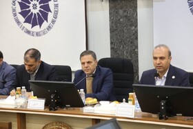 آمادگی تولید برق واحدهای اقتصادی زنجان توسط نیروگاه‌های خورشیدی