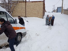 تلاش‌های اورژانس زنجان در شرایط جوی نامساعد برای نجات مادران باردار