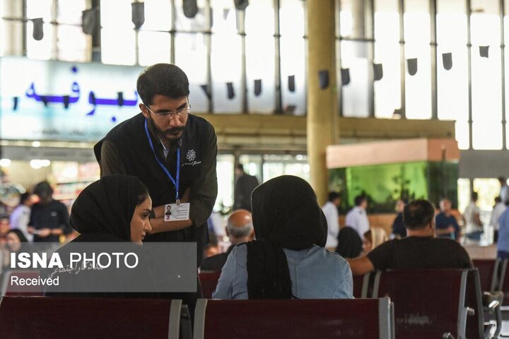 عکس تزئینی است حمایت از نوجوانان تضمینی برای آیندهای سالمتر و جامعهای قدرتمندتر