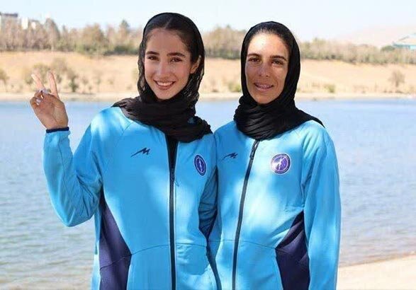 تیم رویینگ دونفره زنان زنجانی در مسابقات قهرمانی آسیا طلایی شدند