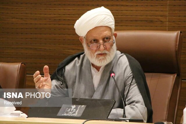 دادستان انتظامی قضات: زن، مظهر تربیت خانواده و جامعه است