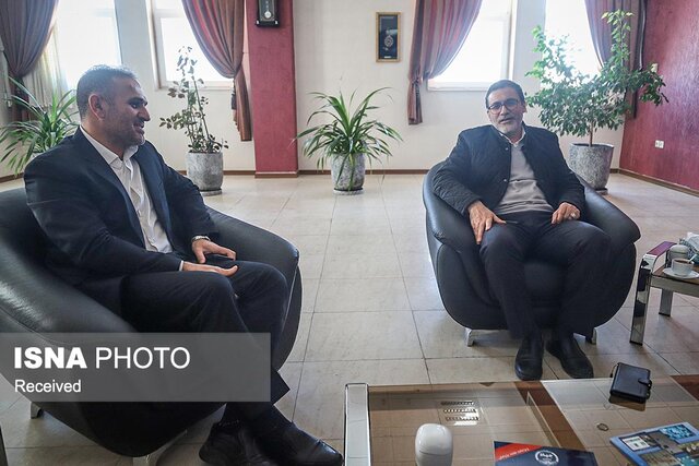 نماینده مجلس: برادرانه و صادقانه در کنار جهادگران جهاددانشگاهی استان زنجان هستم