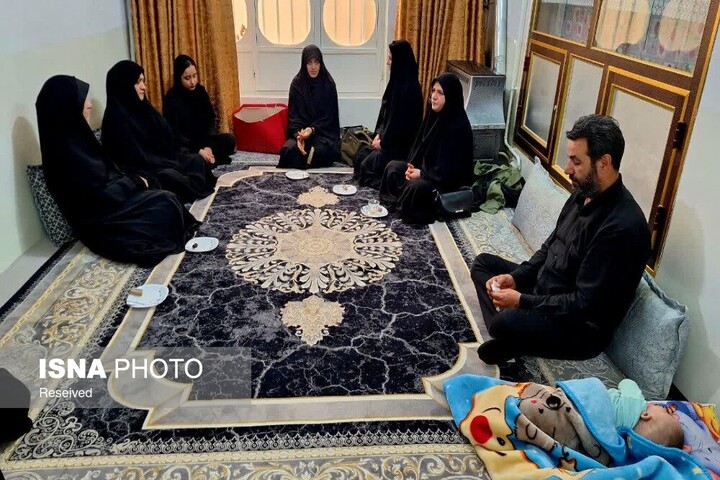 عکس دریافتی است دیدار با خانواده شهید محمد مهدی فتحی؛ روایت ایثار در جنگ رمضان