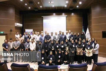 کسب رتبه نخست مقالات شفاهی کنفرانس ملی اپتیک و فوتونیک ایران توسط پژوهشگران زنجانی