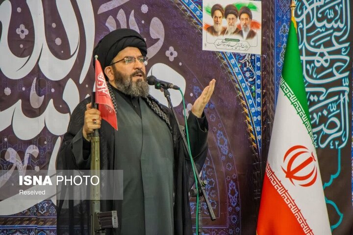 امام جمعه زنجان: حفظ انسجام ملی مهم‌ترین سد در برابر نفوذ دشمن است