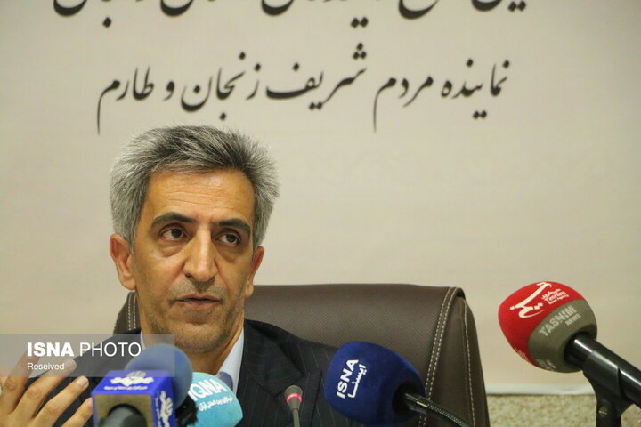 نماینده مجلس: دولت باید به سمت صرفه‌جویی و اصلاح ساختارها برود