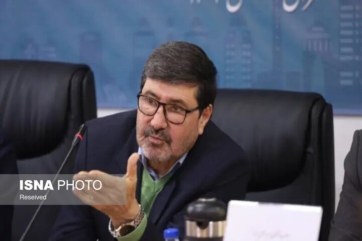 ضرورت واگذاری اختیارات دستگاه‌های اجرایی به استان‌ها و شهرستان‌ها