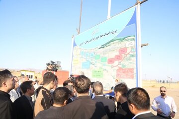 بازدید معاون اجرایی رئیس‌جمهوری از پروژه‌ دوخطه کردن راه‌آهن زنجان - قزوین