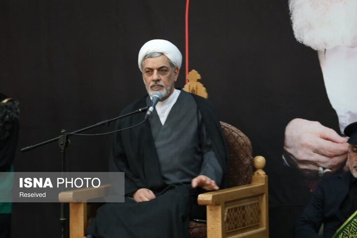 مدرس حوزه علمیه: آیت‌الله شبیری زنجانی نمونه برجسته تواضع، دقت علمی و ساده‌زیستی بود